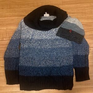 Fashion Bug Men's Black and Blue Turtleneck Sweater